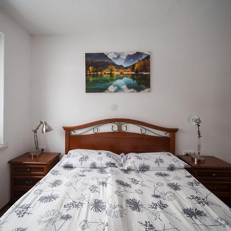 Cozy Nest In The Heart Of Kranjska Gora Apartment Exterior foto