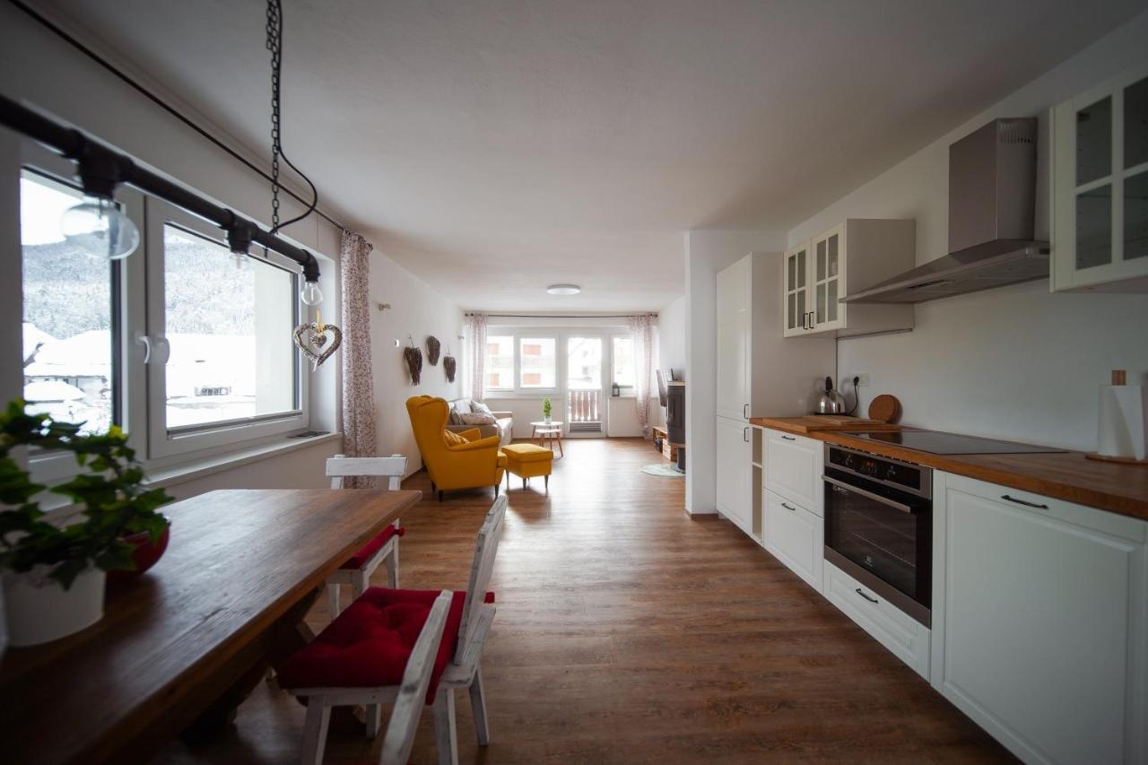 Cozy Nest In The Heart Of Kranjska Gora Apartment Exterior foto